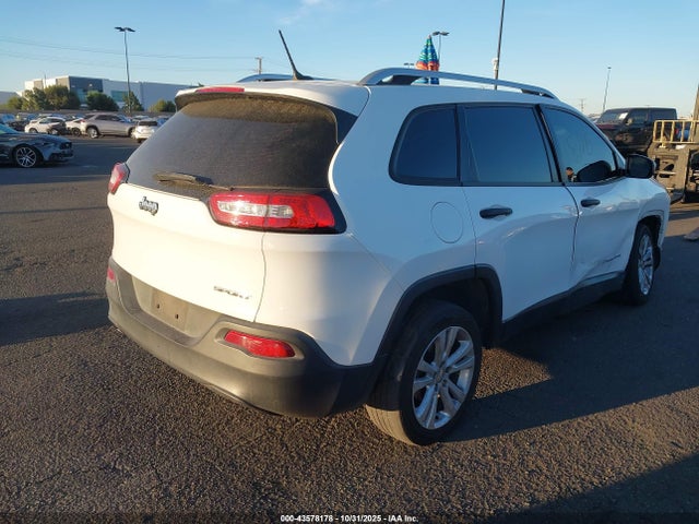 1C4PJLAB4FW632695 Jeep Cherokee Sport