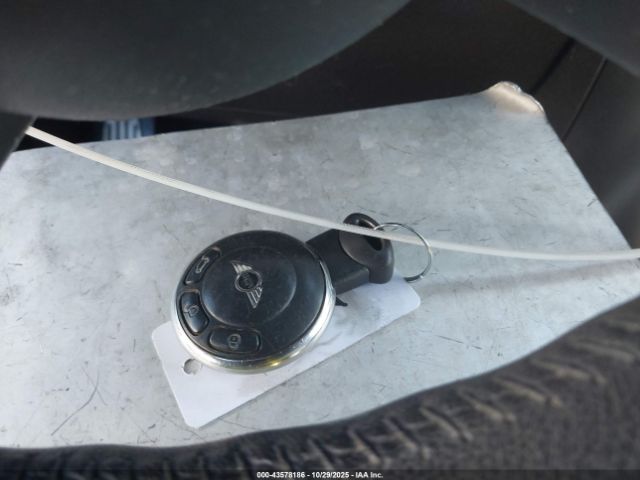 2016 MINI COUNTRYMAN WMWZC3C52GWT08301 Photo 10