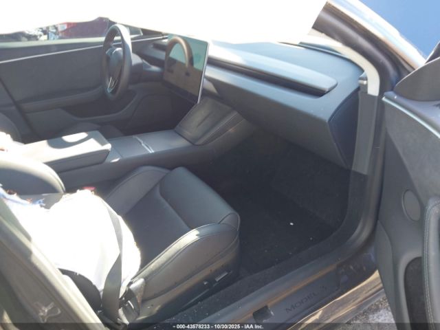 2025 TESLA MODEL 3 5YJ3E1ET6SF966705 Photo 4