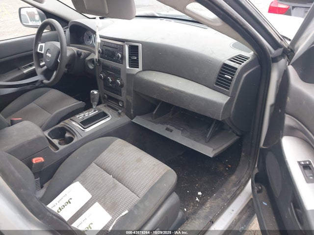2008 Jeep Grand Cherokee Laredo მანქანა იყიდება აუქციონზე, vin: 1J8GR48K18C185082, აუქციონის ნომერი: 43578264