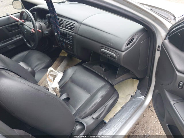 2003 FORD TAURUS 1FAFP55U43A200866 Photo 4