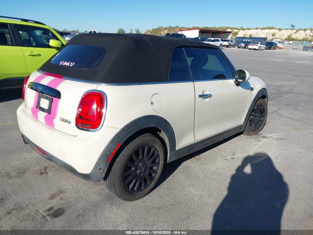 2019 MINI CONVERTIBLE WMWWG5C57K3D01845 Photo 3