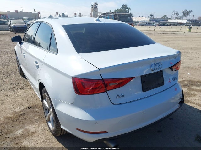 2015 AUDI A3 WAUBFGFF9F1127101 Photo 2