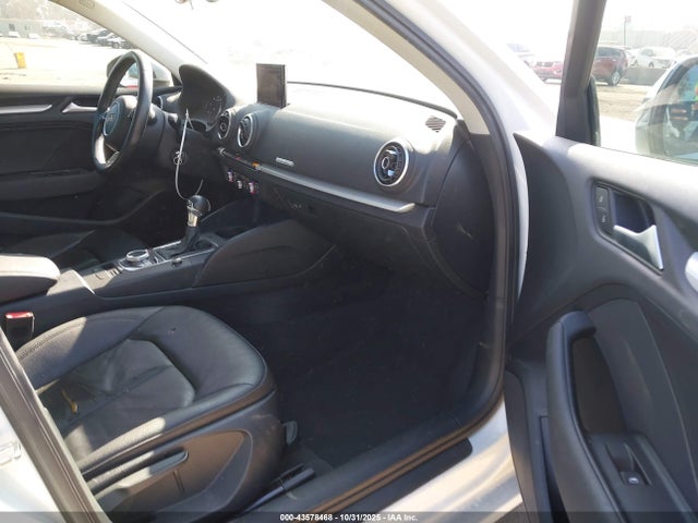 2015 AUDI A3 WAUBFGFF9F1127101 Photo 4