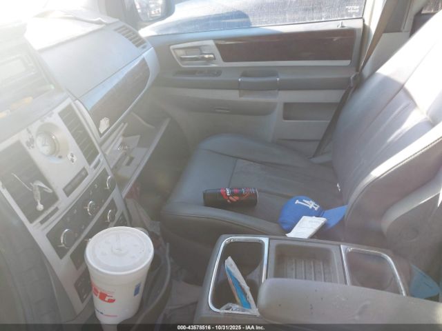 2010 CHRYSLER TOWN & COUNTRY 2A4RR5D15AR337987 Photo 4