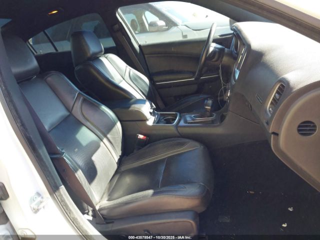 2019 DODGE CHARGER 2C3CDXBG8KH736501 Photo 4