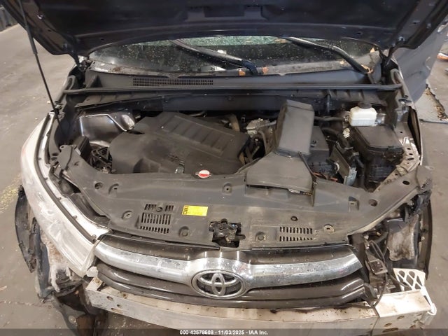 Toyota Highlander Le Plus V6 2015 5TDBKRFHXFS214004 Image 10