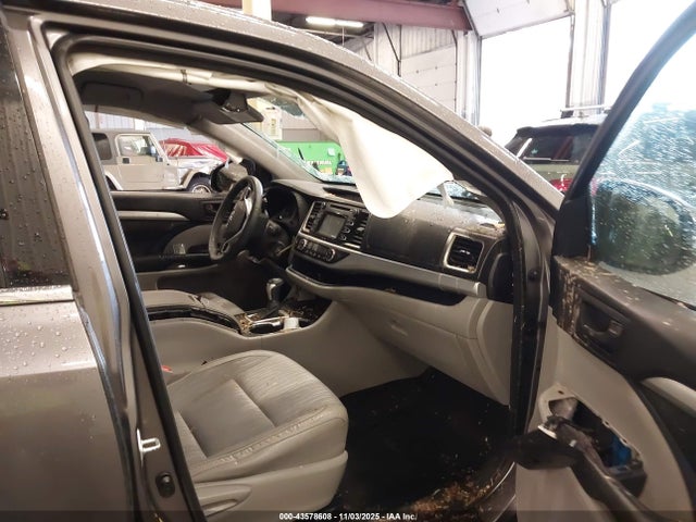 Toyota Highlander Le Plus V6 2015 5TDBKRFHXFS214004 Image 5