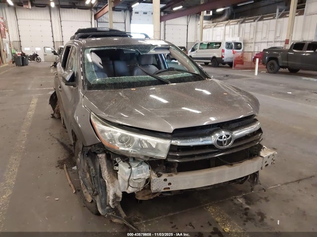 Toyota Highlander Le Plus V6 2015 5TDBKRFHXFS214004 Image 6