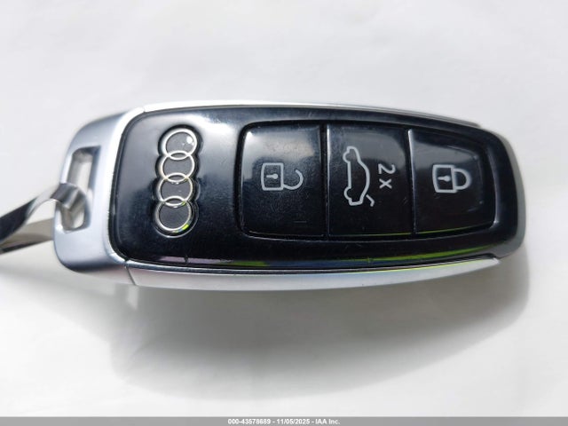 2019 AUDI A6 WAUL2AF24KN097390 Photo 10