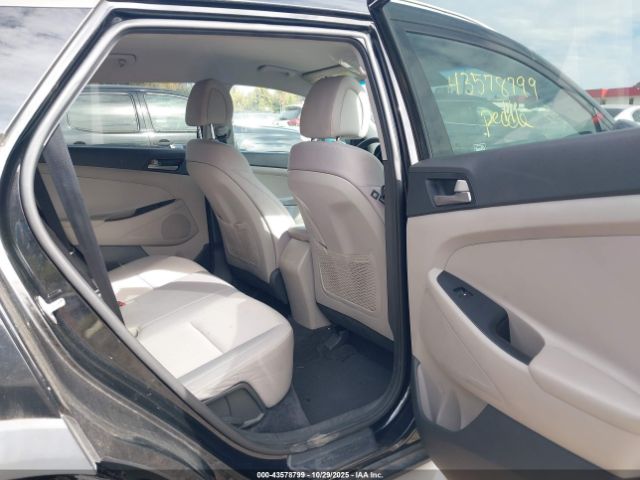 2018 HYUNDAI TUCSON KM8J3CA4XJU824463 Photo 7