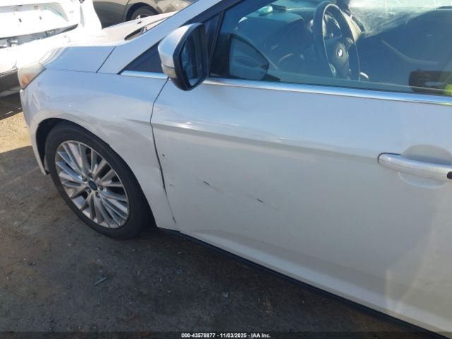 2015 FORD FOCUS 1FADP3N25FL216058 Photo 5