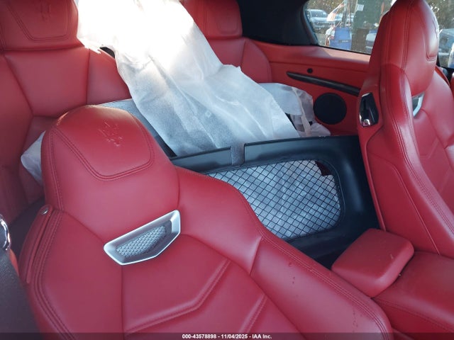 ZAM45VMA8J0273445 Maserati Granturismo Mc/sport