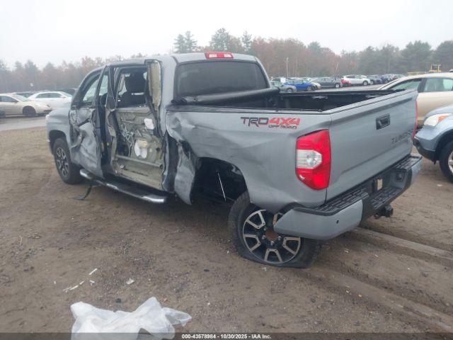 2018 TOYOTA TUNDRA 5TFDY5F18JX681217 Photo 2