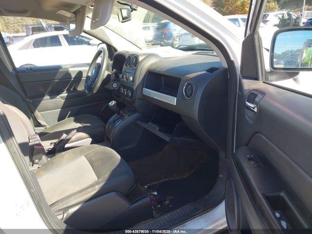 Продаж на аукціоні авто 2016 Jeep Compass Sport, vin: 1C4NJCBAXGD715736, номер лоту: 43579030