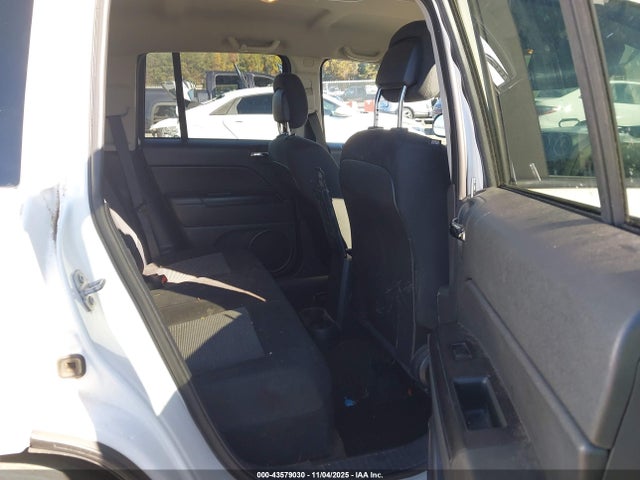 Продаж на аукціоні авто 2016 Jeep Compass Sport, vin: 1C4NJCBAXGD715736, номер лоту: 43579030