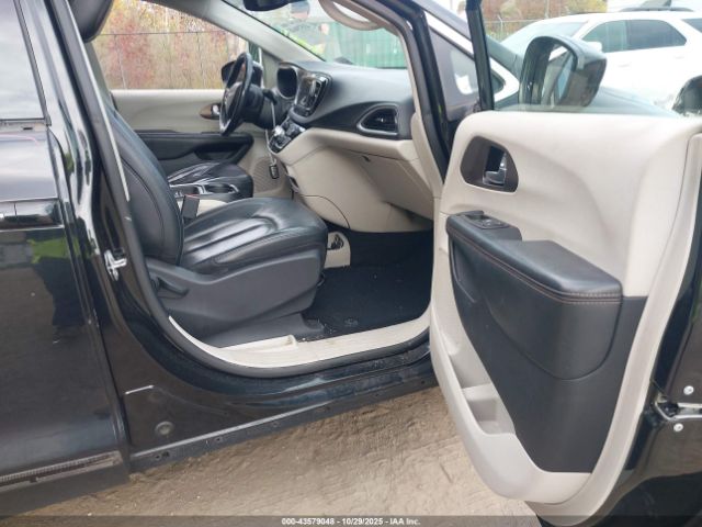 2019 CHRYSLER PACIFICA 2C4RC1BG9KR731615 Photo 4