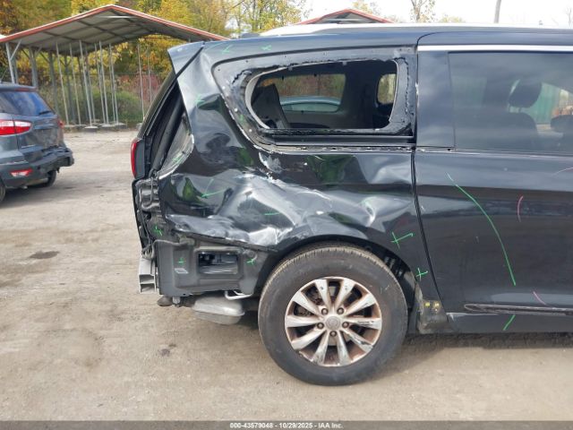 2019 CHRYSLER PACIFICA 2C4RC1BG9KR731615 Photo 5