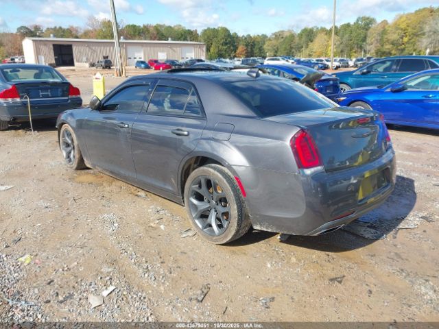 2022 CHRYSLER 300 2C3CCABG8NH130829 Photo 2