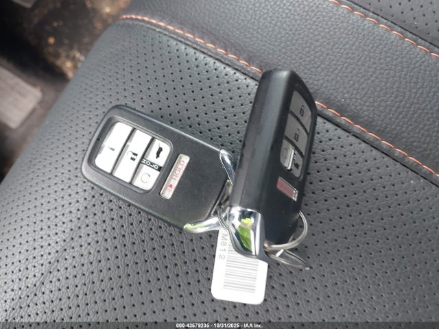 5FNYF8H6XSB011438 Honda Passport Awd Trailsport