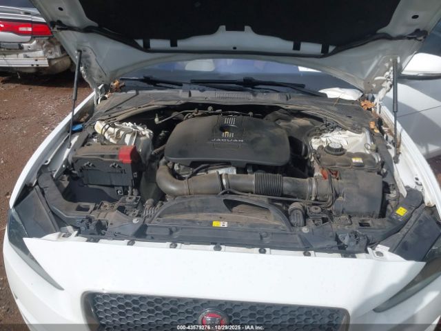 2017 JAGUAR XE SAJAR4BGXHA960347 Photo 9