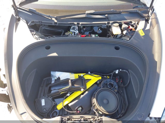 2023 TESLA MODEL 3 5YJ3E1EC8PF476256 Photo 9