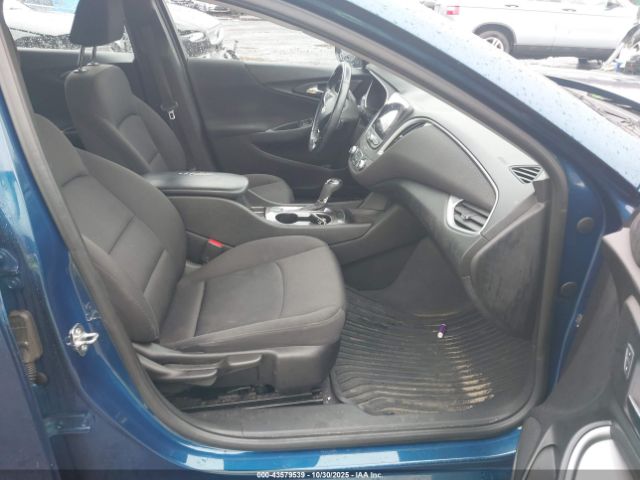 2019 CHEVROLET MALIBU 1G1ZG5ST0KF185523 Photo 4