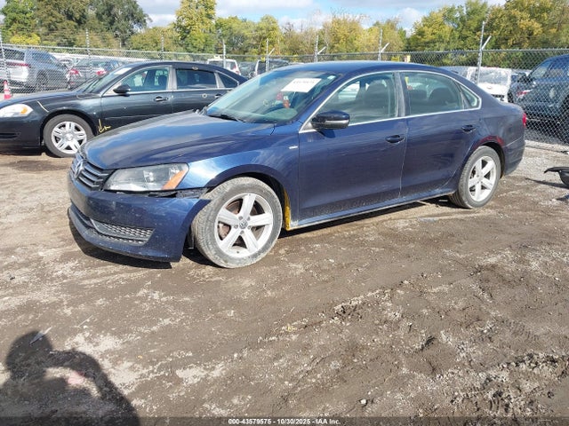 Volkswagen Passat 1.8t Wolfsburg Edition 2014 1VWAT7A35EC045418 Image 2