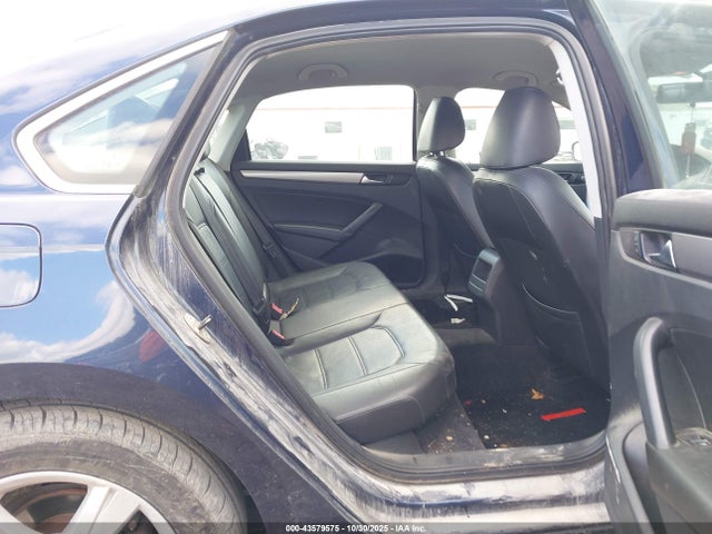 Volkswagen Passat 1.8t Wolfsburg Edition 2014 1VWAT7A35EC045418 Image 8