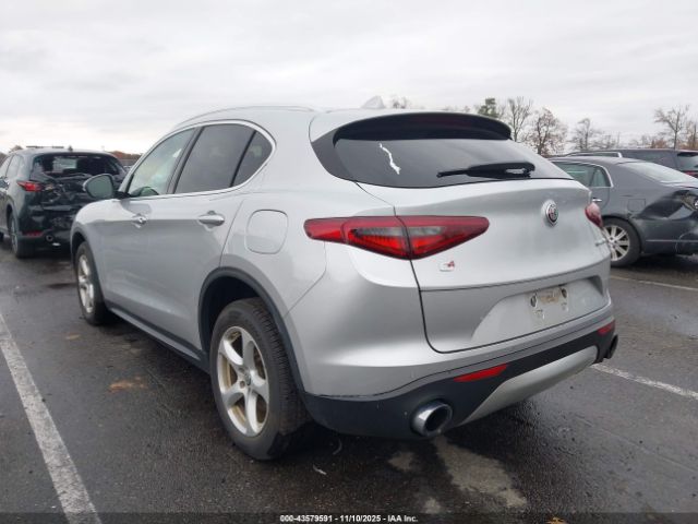 2018 ALFA ROMEO STELVIO ZASFAKAN4J7C01719 Photo 2