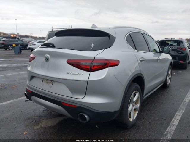 2018 ALFA ROMEO STELVIO ZASFAKAN4J7C01719 Photo 3