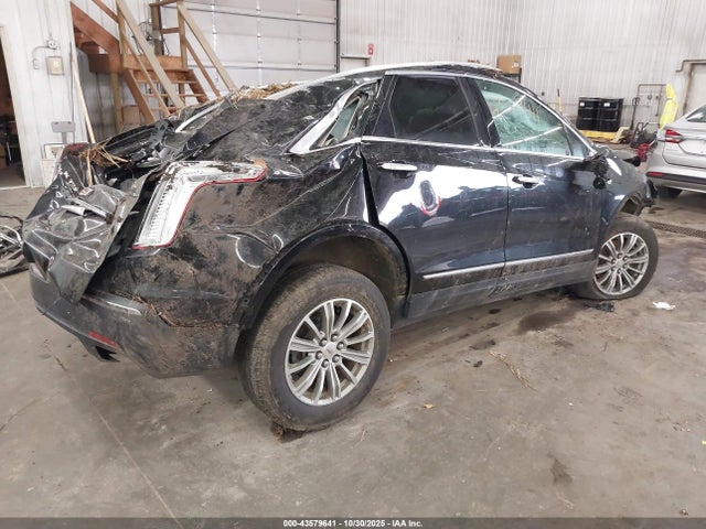 2017 CADILLAC XT5 1GYKNBRS9HZ252633 Photo 3