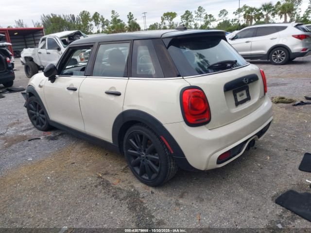 2016 MINI HARDTOP WMWXU3C59G2B67189 Photo 2