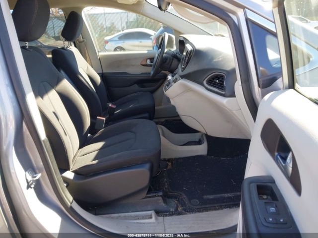 2017 CHRYSLER PACIFICA 2C4RC1DG0HR663808 Photo 4