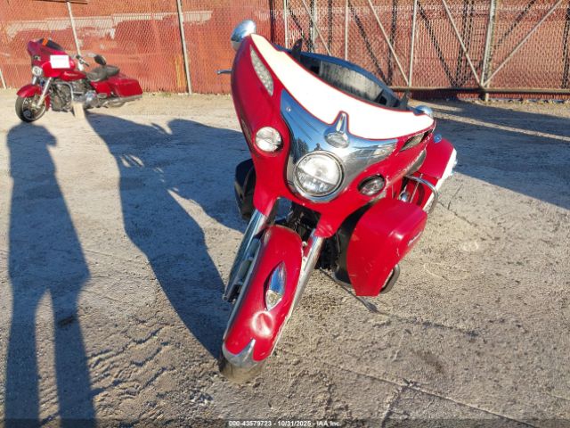 2015 INDIAN MOTORCYCLE CO. ROADMASTER 56KTRAAA8F3323259 Photo 4