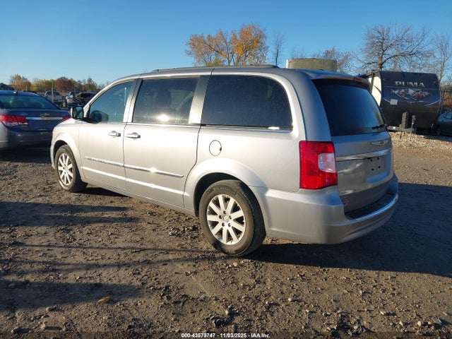 2016 CHRYSLER TOWN & COUNTRY 2C4RC1BG1GR292157 Photo 2