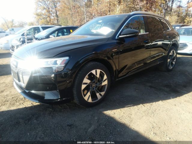 2022 AUDI E-TRON WA1AAAGE0NB004791 Photo 1