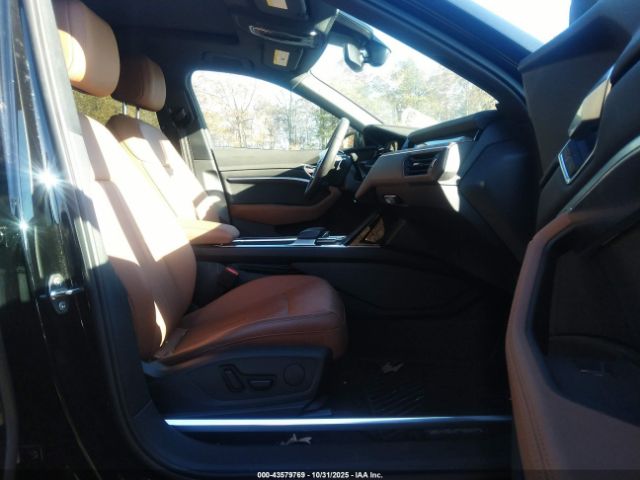 2022 AUDI E-TRON WA1AAAGE0NB004791 Photo 4