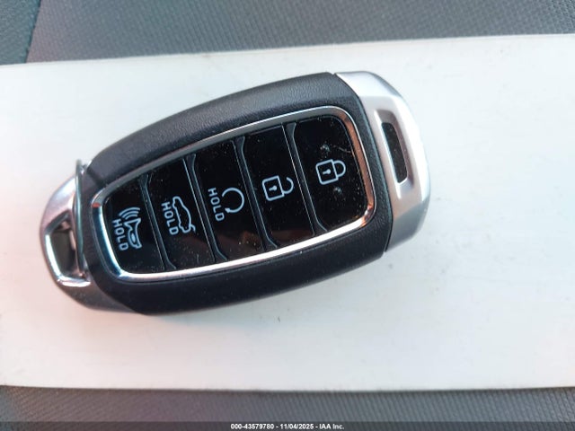 KMHLM4AG1MU065938 Hyundai ELANTRA SEL