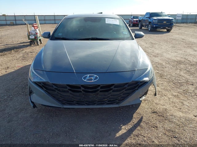 KMHLM4AG1MU065938 Hyundai ELANTRA SEL