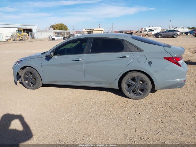 KMHLM4AG1MU065938 Hyundai ELANTRA SEL