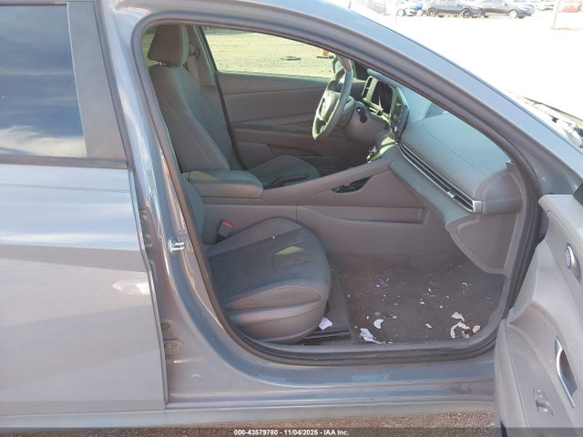 KMHLM4AG1MU065938 Hyundai ELANTRA SEL