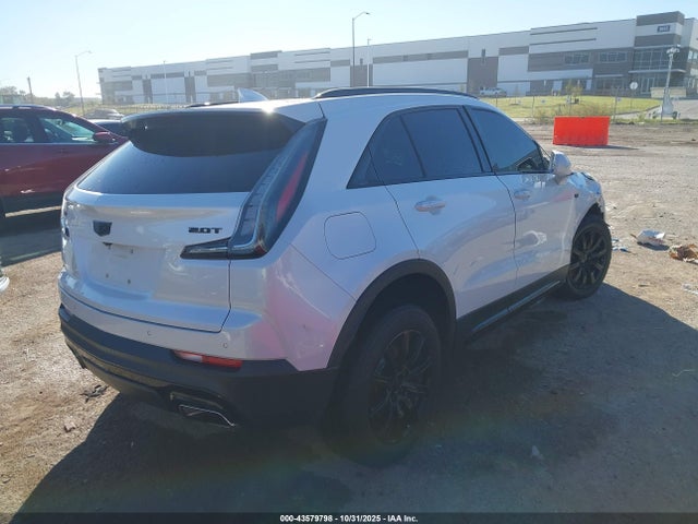 2019 CADILLAC XT4 1GYFZER45KF128781 Photo 3