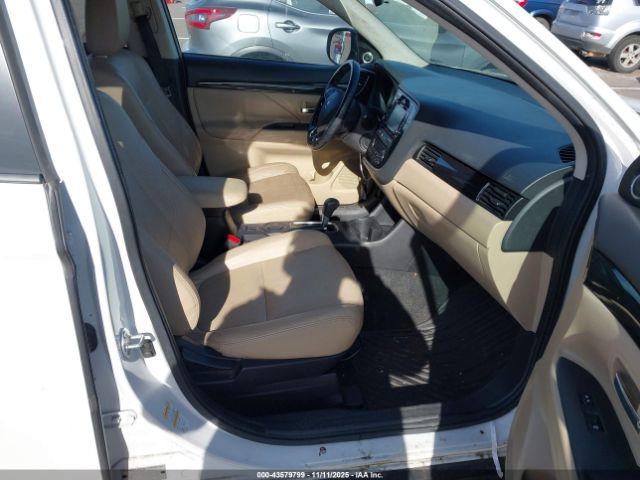 2016 MITSUBISHI OUTLANDER JA4AD3A33GZ061040 Photo 4