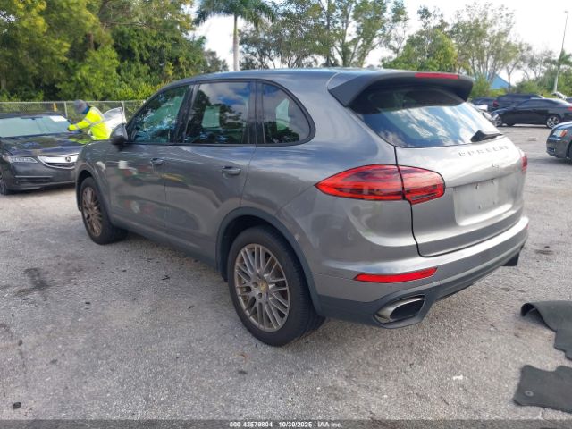 2016 PORSCHE CAYENNE WP1AA2A26GKA09005 Photo 2