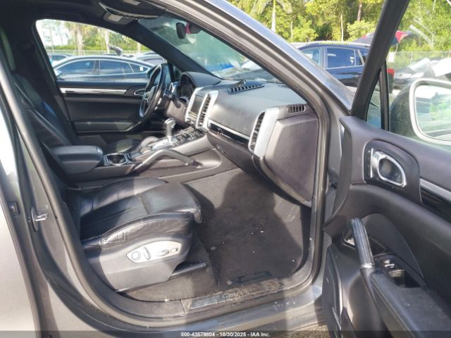 2016 PORSCHE CAYENNE WP1AA2A26GKA09005 Photo 4