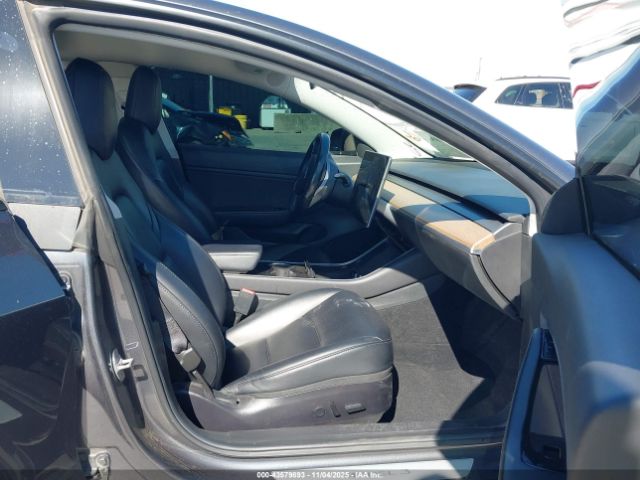 2019 TESLA MODEL 3 5YJ3E1EA2KF331303 Photo 4