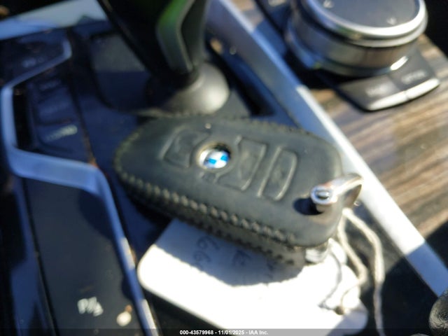 2019 BMW 530I WBAJA7C56KWW16607 Photo 10