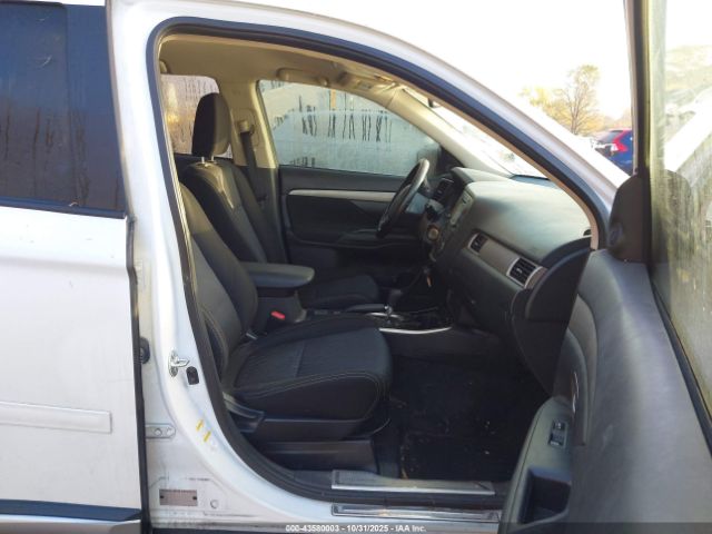 2017 MITSUBISHI OUTLANDER JA4AD2A36HZ023751 Photo 4