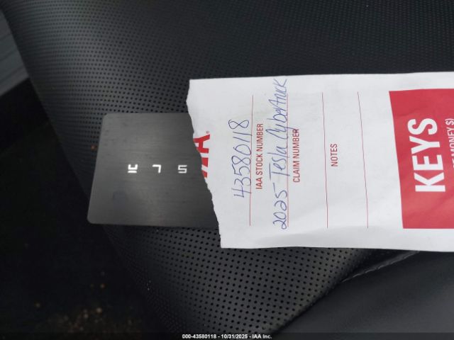 2025 TESLA CYBERTRUCK 7G2CEHED7SA077617 Photo 10